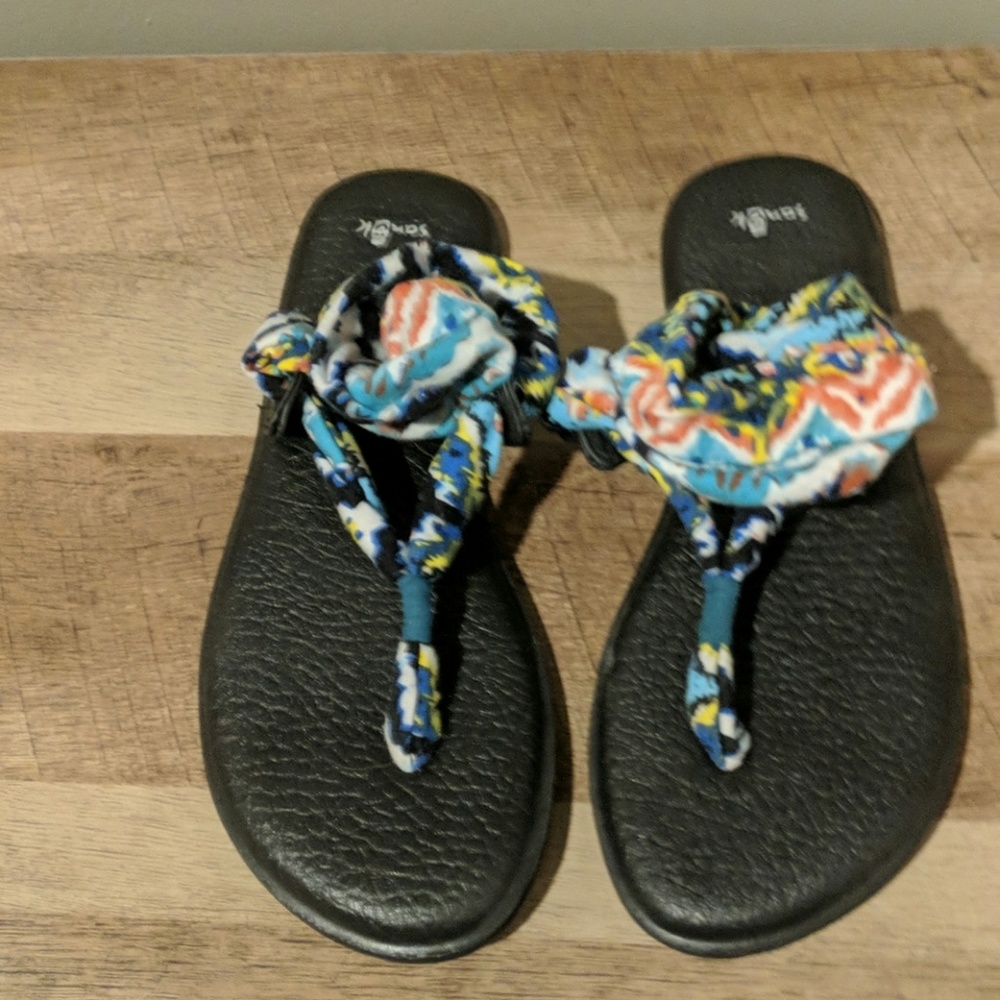 Sanuk sandals